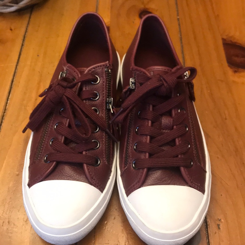 Coach- maroon leather sneakers with zipper detail
